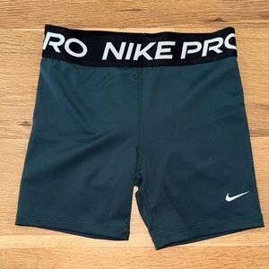 Nike Pro Valerian Blue bike Shorts athletic spandex size kids large like new